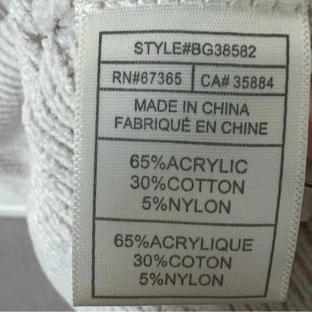 BB Dakota Women’s Sleeveless Knit Sweater Dress Size Medium Cream Mini V-Neck - Picture 6 of 8